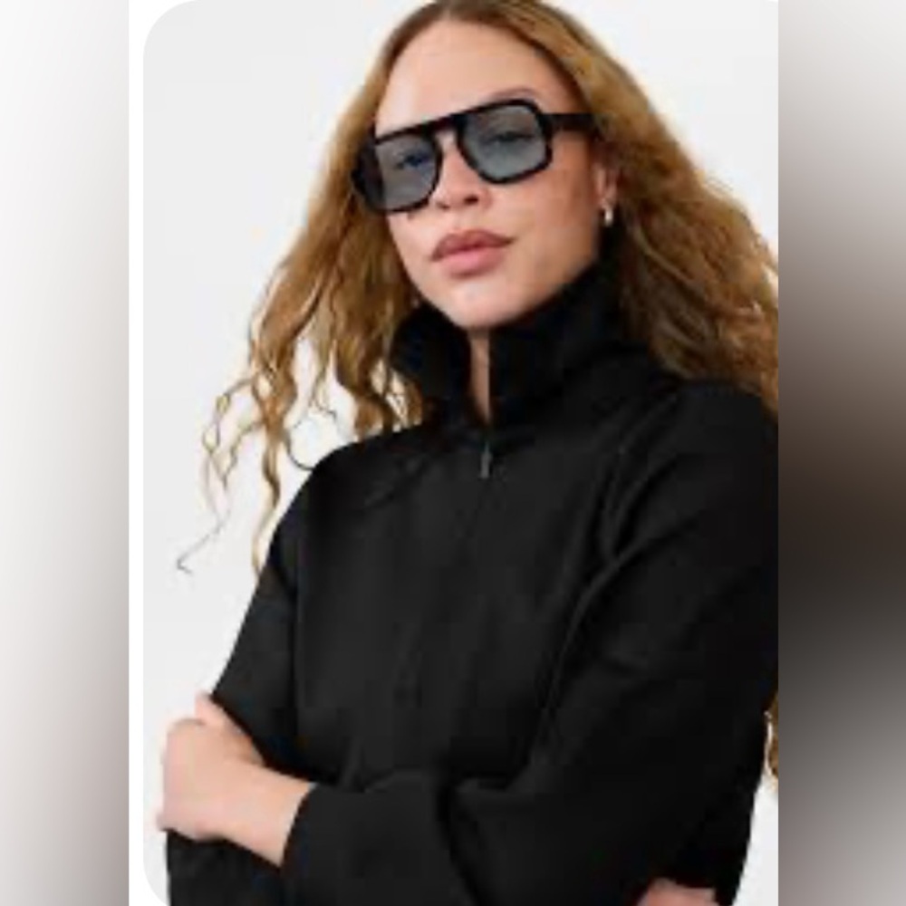 Athleta Allure 1/4 Zip Sweatshirt Size XS in Black